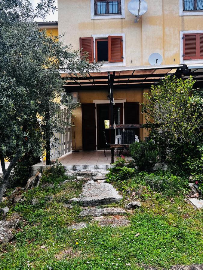 Fortuna Apartment Tar-Vabriga Buitenkant foto