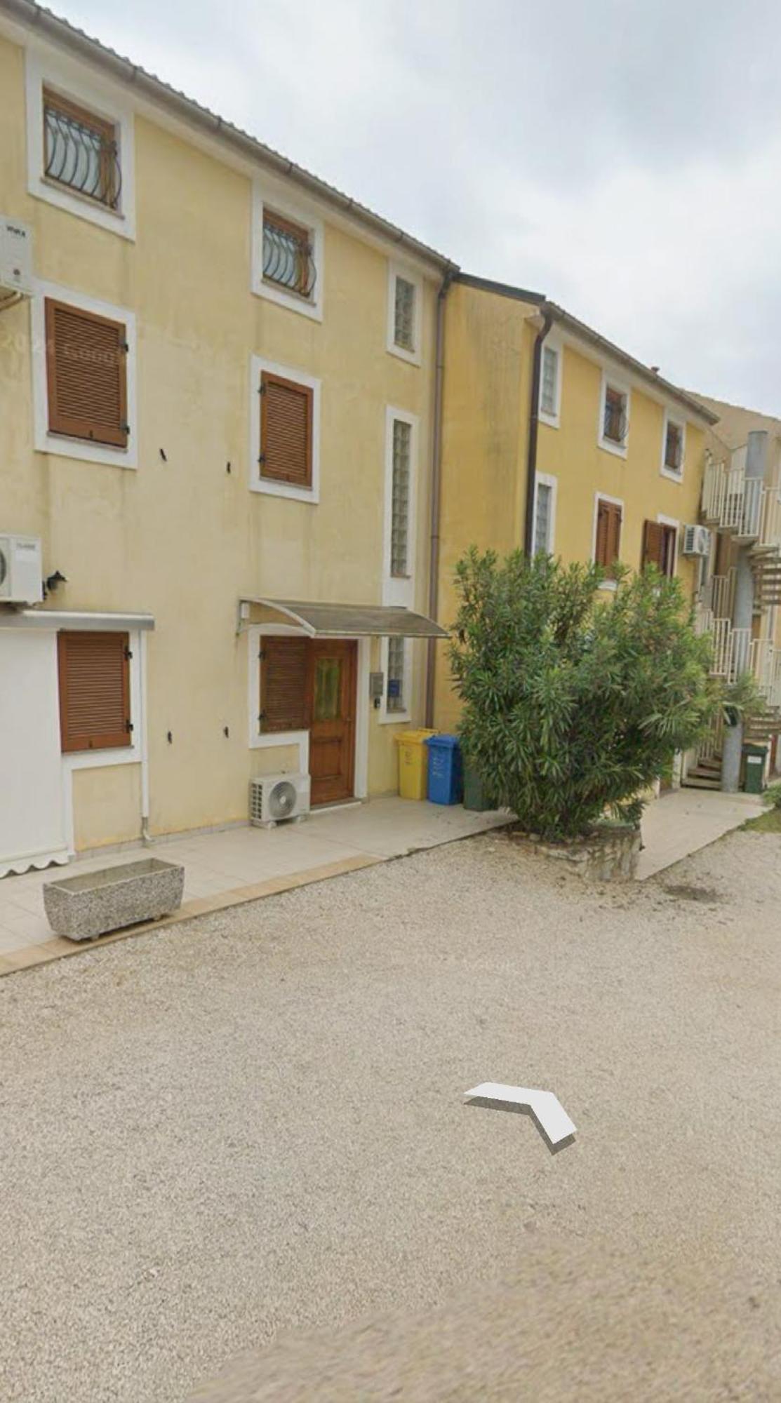 Fortuna Apartment Tar-Vabriga Buitenkant foto
